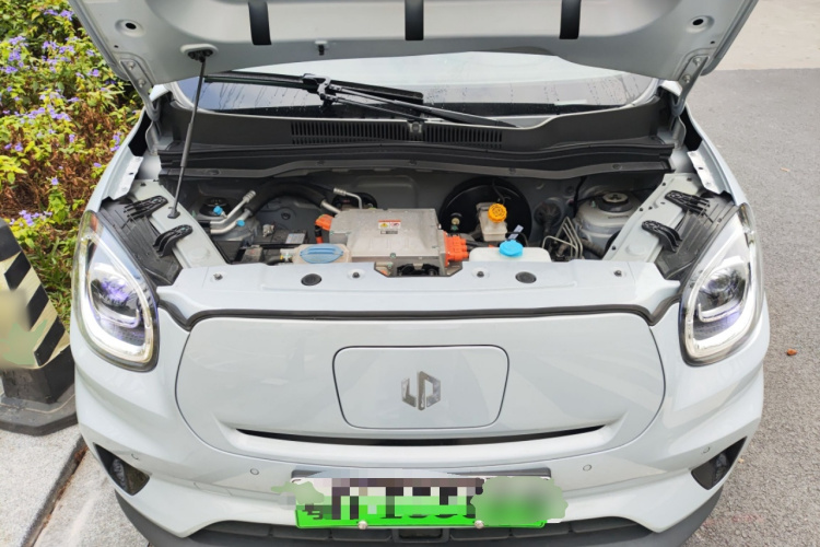 零跑汽车 零跑T03 2022款 星钻版机舱底盘24