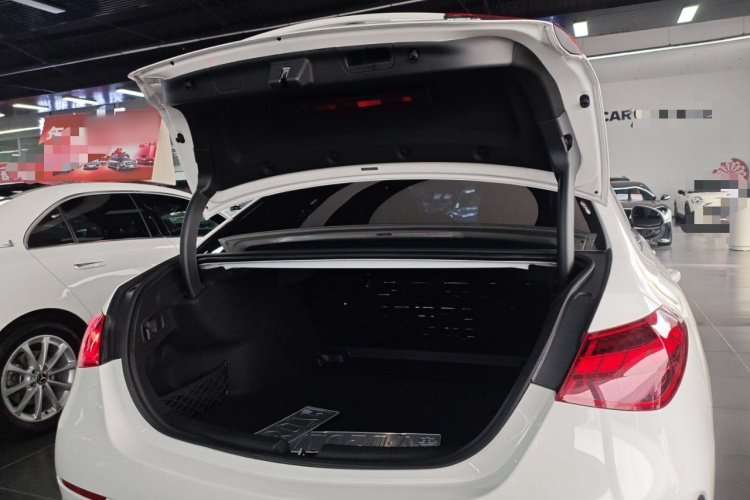 奔驰C级 2024款 C 260 L 运动版局部细节23