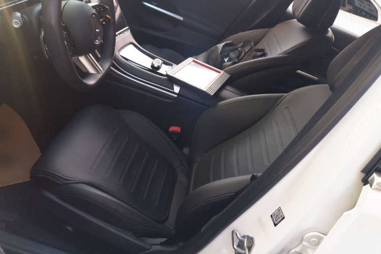 奔驰C级 2023款 改款二 C 260 L 运动版中控内饰19