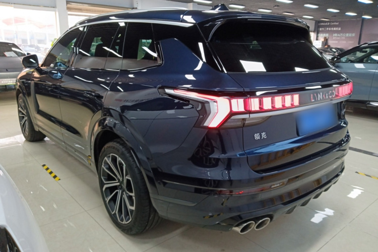 领克09 2024款 2.0T 四驱运动版 五座车身外观4