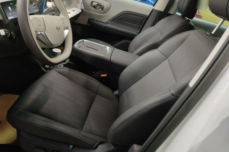 零跑汽车 零跑B10 2025款 510悦享版中控内饰19