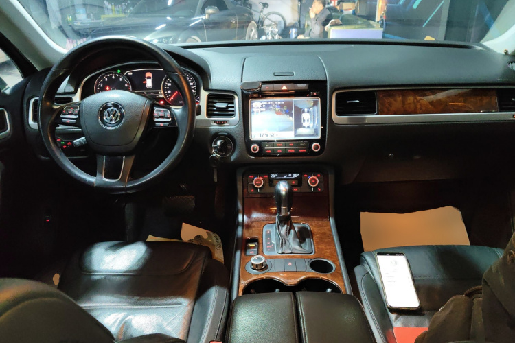 大众 途锐 2014款 3.0TSI 新锐版中控内饰12