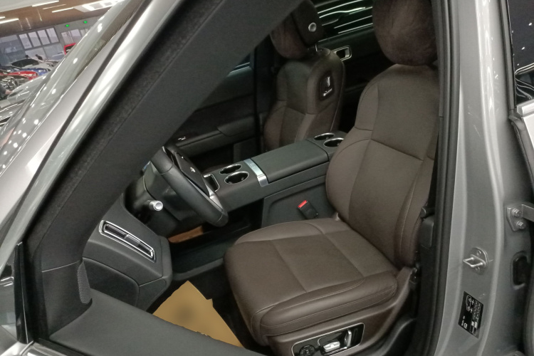 理想汽车 理想L9 2022款 Max中控内饰19