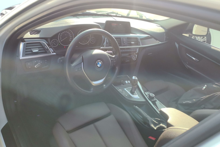 宝马3系 2018款 320Li 时尚型中控内饰12