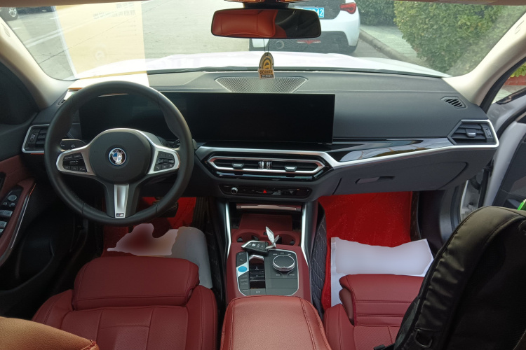 宝马i3 2024款 eDrive 40 L 曜夜套装中控内饰12