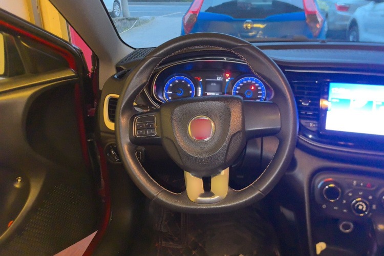 菲亚特 菲翔 2015款 1.4T 自动劲享版中控内饰13