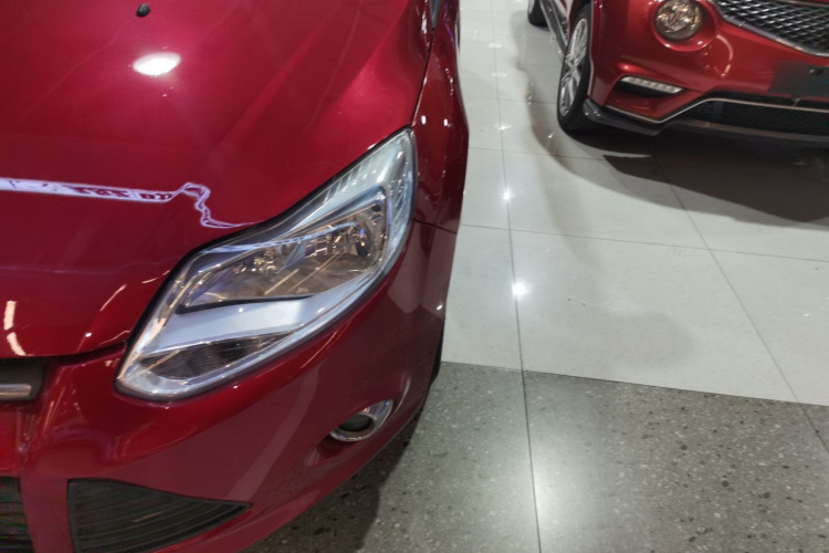 福特 福克斯 2012款 两厢 1.6L 自动风尚型局部细节36