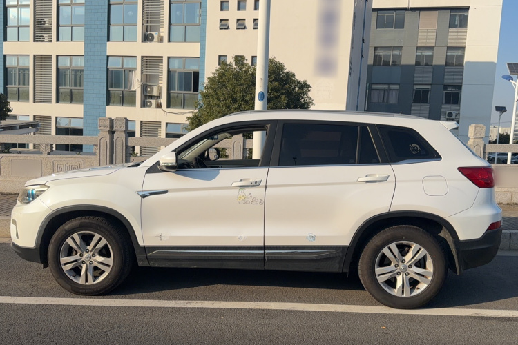 长安CS75 2014款 1.8T 自动精英型 国V车身外观6006