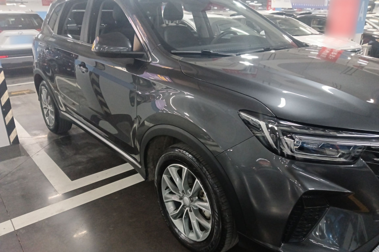 荣威RX5 2023款 PLUS 330TGI 自动领潮智惠版车身外观3