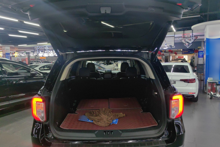 福特 探险者 2020款 EcoBoost 285 四驱风尚版 7座局部细节23