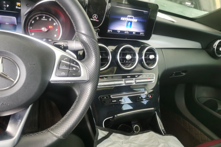 奔驰C级 2018款 C 200 运动版中控内饰7002