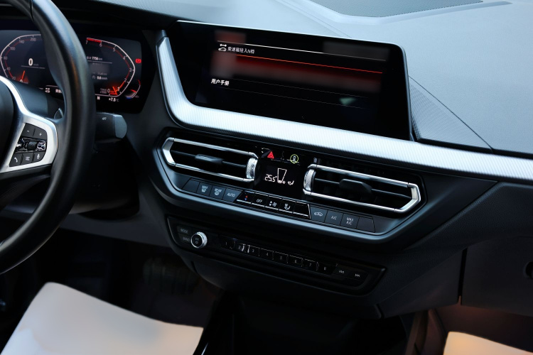 宝马2系(进口) 2021款 225i 四门轿跑车 M运动曜夜套装局部细节16