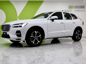 沃尔沃XC60 2026款 B5 四驱智逸豪华版