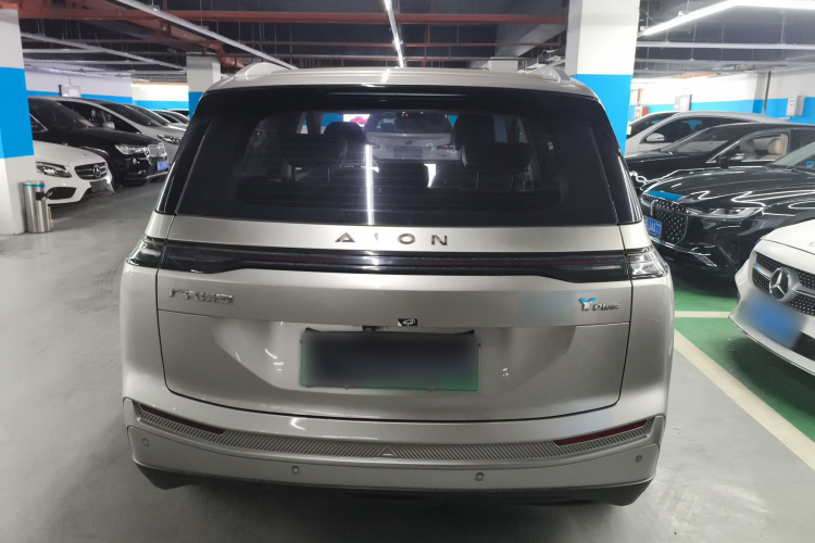 埃安 AION Y 2022款 Plus 80 智驾版车身外观6