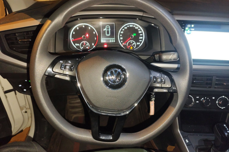 大众 Polo 2021款 Plus 1.5L 自动全景乐享版中控内饰13