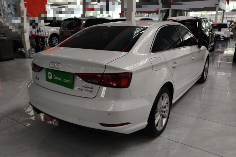 奥迪A3 2017款 Limousine 35 TFSI 进取型车身外观7