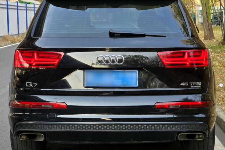 奥迪Q7 2018款 45 TFSI 技术型车身外观6004