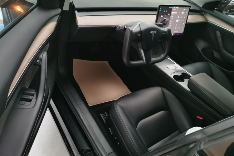 特斯拉 Model 3 2022款 后轮驱动版中控内饰7003
