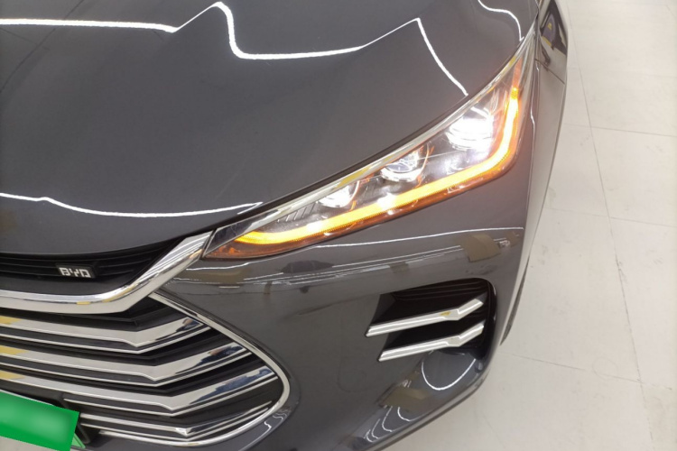 比亚迪 唐新能源 2018款 DM 2.0T 全时四驱智联创睿型 7座 国V局部细节36