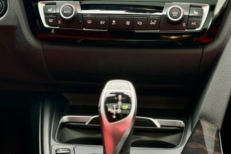 宝马3系GT 2018款 330i xDrive M运动型车身外观6004