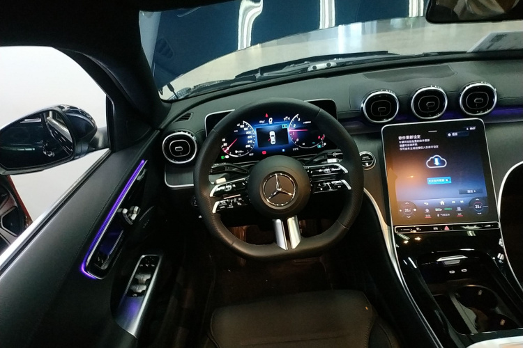 奔驰C级 2023款 改款 C 200 L 运动版中控内饰13