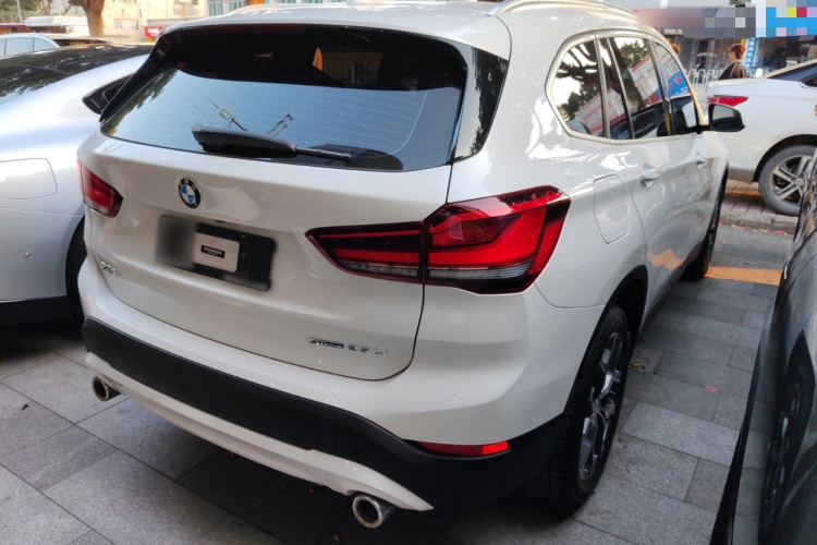 宝马X1 2022款 sDrive25Li 领先型车身外观6005