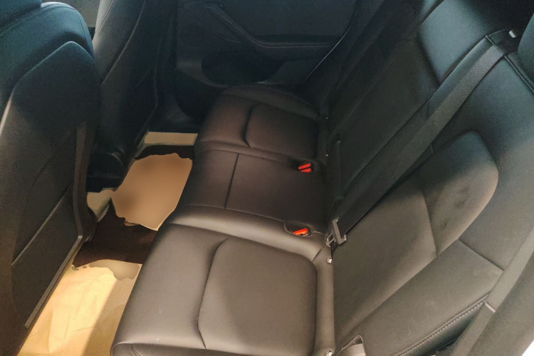 特斯拉 Model Y 2024款 后轮驱动版中控内饰21