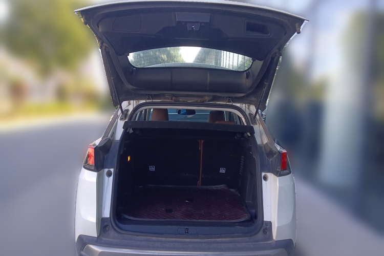 标致4008 2017款 350THP 精英版中控内饰23