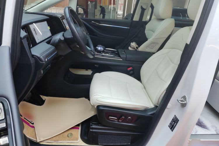 广汽传祺 传祺E9 2023款 E9 MAX中控内饰19