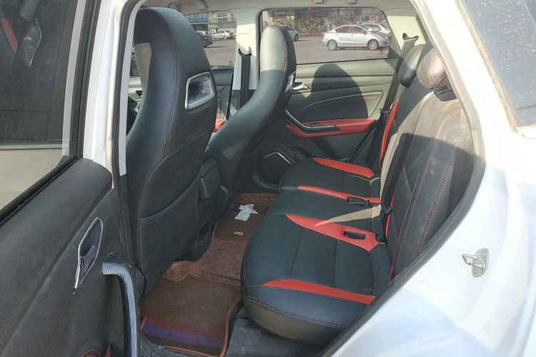 猎豹汽车 猎豹CS9 2017款 1.5L CVT舒适型中控内饰21