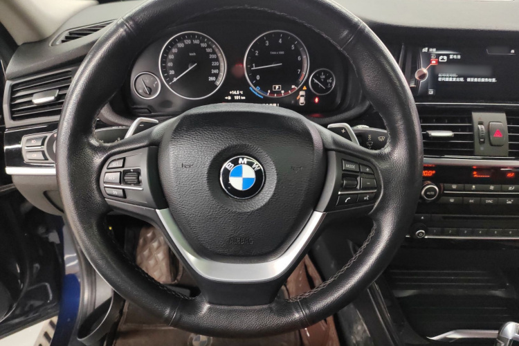宝马X4 2014款 xDrive20i X设计套装局部细节13