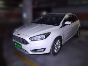 福特 福克斯 2015款 两厢 1.6L 自动风尚型