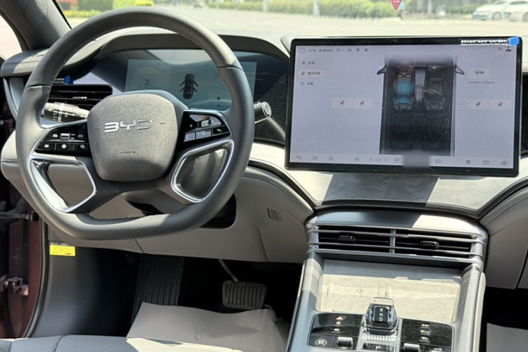 比亚迪 海豹 2024款 荣耀版 DM-i 1.5L 121km 豪华型局部细节36