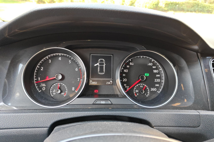 大众 高尔夫 2017款 230TSI 自动舒适百万辆纪念版局部细节14