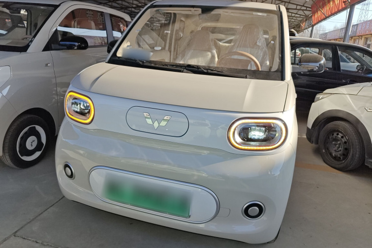 五菱汽车 宏光MINIEV 2024款 第三代 215km 青春版车身外观2