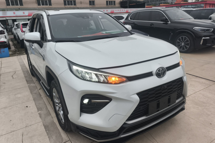 丰田 威兰达 2021款 2.0L CVT四驱豪华版车身外观3