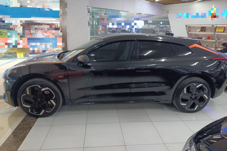 极氪001 2022款 超长续航双电机 YOU版车身外观4