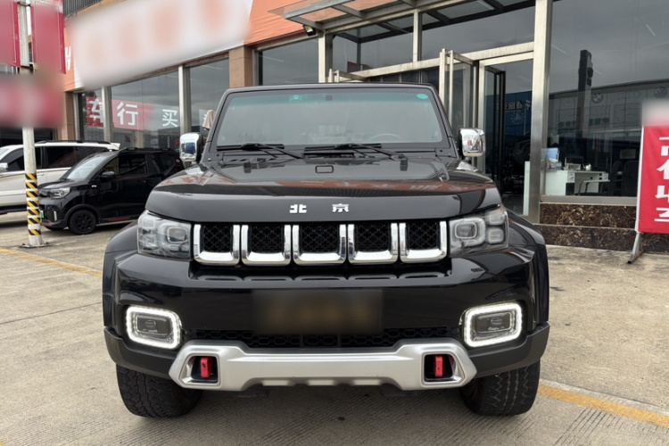 北京BJ40 2018款 PLUS 2.3T 自动四驱尊享版 国V车身外观6003