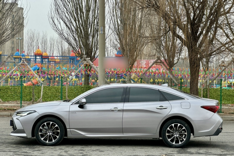 丰田 亚洲龙 2023款 双擎 2.5L 豪华版车身外观6003