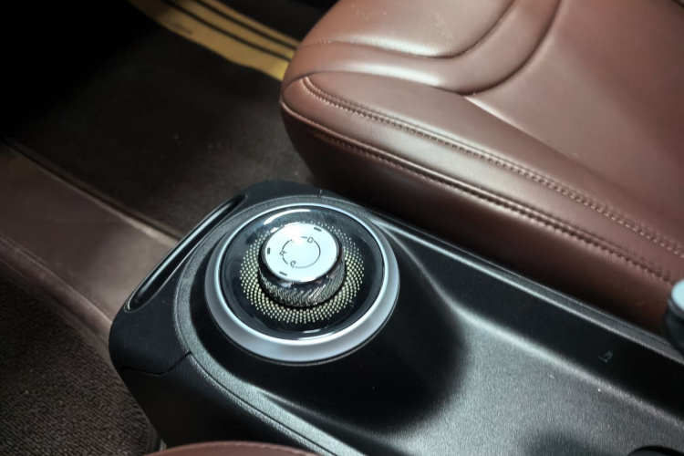 五菱汽车 五菱缤果 2023款 203km 轻享款局部细节18