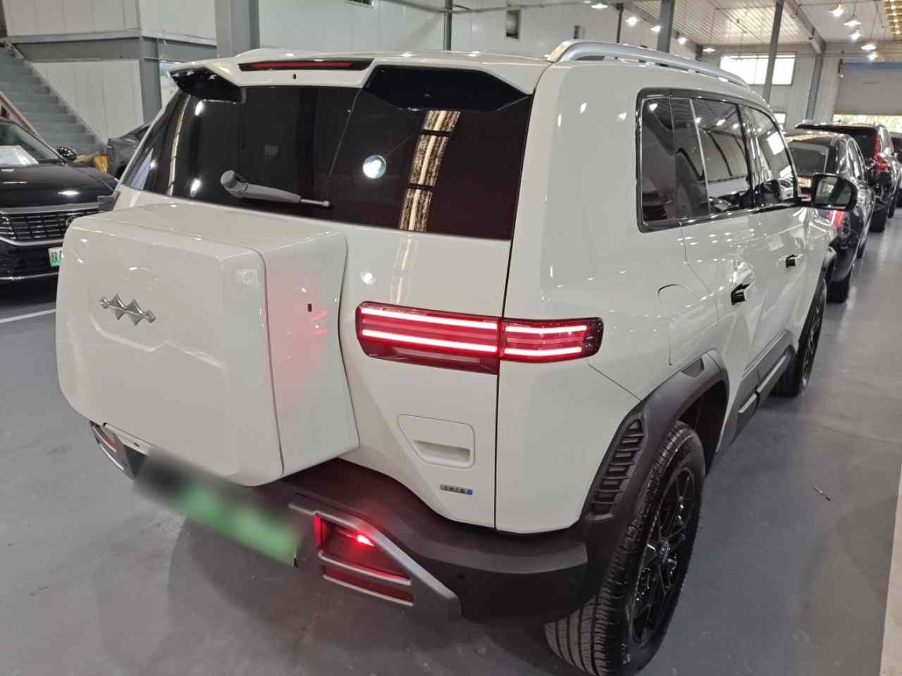 方程豹 钛3 2025款 501KM 后驱Ultra版(4)