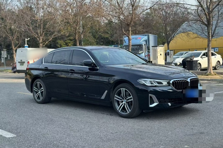 宝马5系 2021款 改款 530Li 领先型 豪华套装车身外观6005