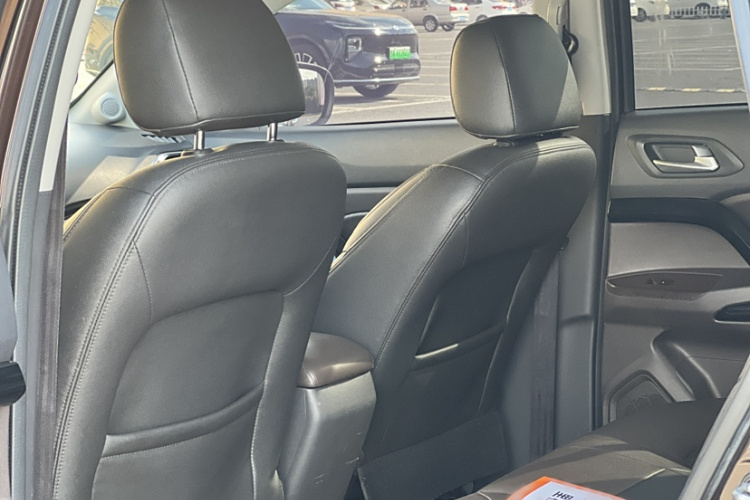 广汽传祺 传祺GS4 2015款 200T G-DCT豪华版中控内饰7008