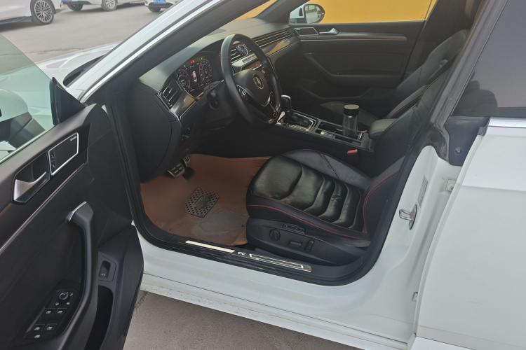 一汽-大众CC 2019款 380TSI 曜颜版 国V中控内饰7002