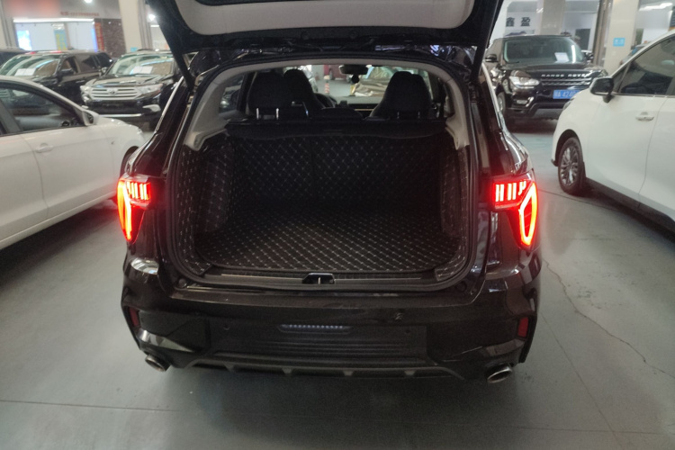 领克01 2021款 2.0TD 两驱型Pro机舱底盘23