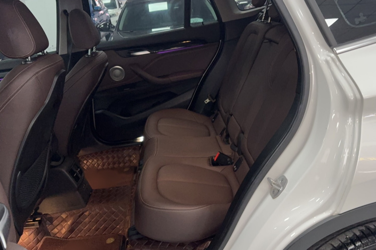 宝马X1 2022款 sDrive25Li 领先型中控内饰7001