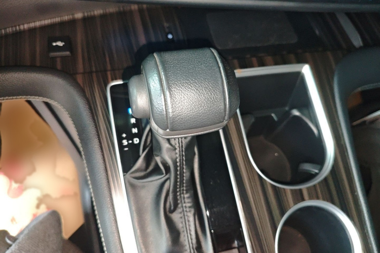 丰田 赛那SIENNA 2021款 2.5L混动 铂金版局部细节18