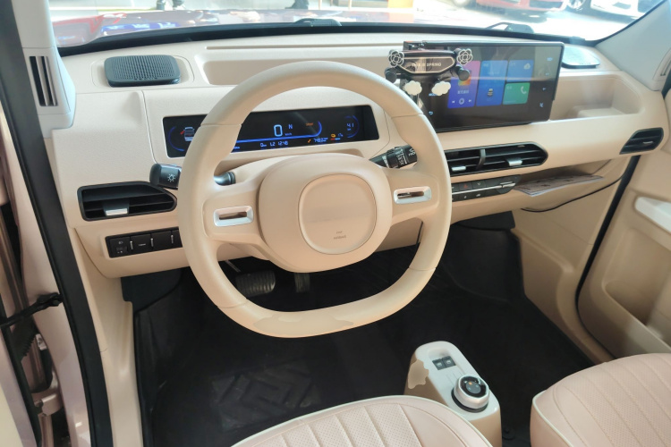 吉利银河 2023款 熊猫mini 200km 耐力熊局部细节13