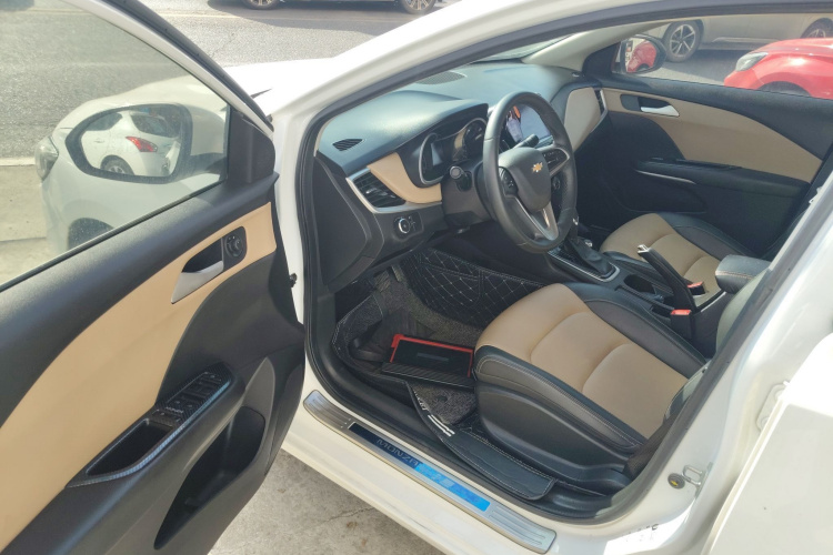 雪佛兰 科鲁泽 2020款 320 自动悦享版中控内饰20