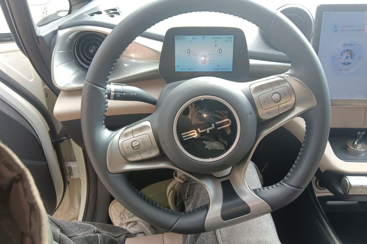 比亚迪 海豚 2024款 荣耀版 420km 时尚版中控内饰13